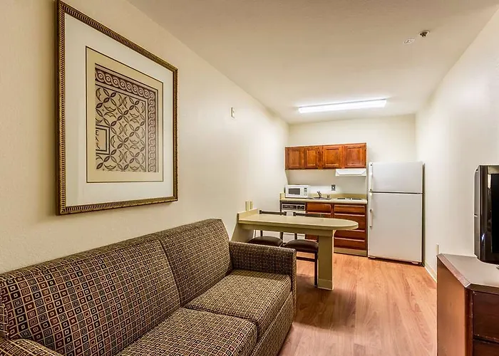 Hometowne Studios Phoenix - Black Canyon Highway Hotel