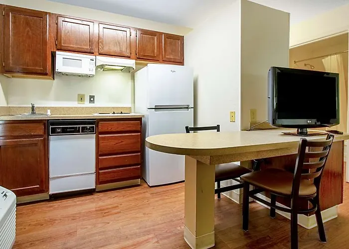 Hotel Hometowne Studios Phoenix - Black Canyon Highway 2*